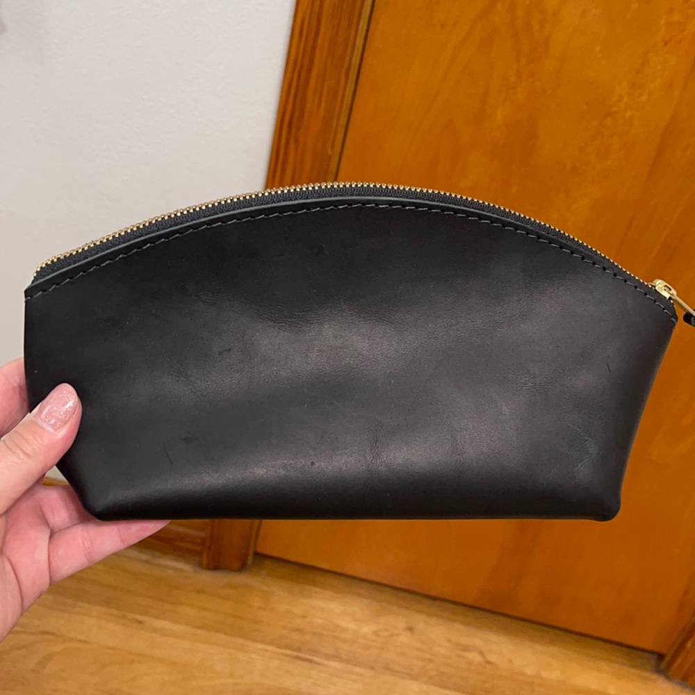 EUC Portland leather goods large makeup bag